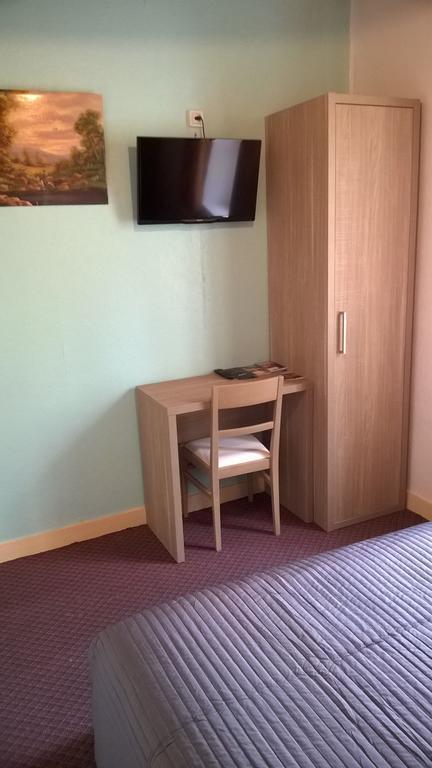 Hotel Des Voyageurs Vorey Стая снимка